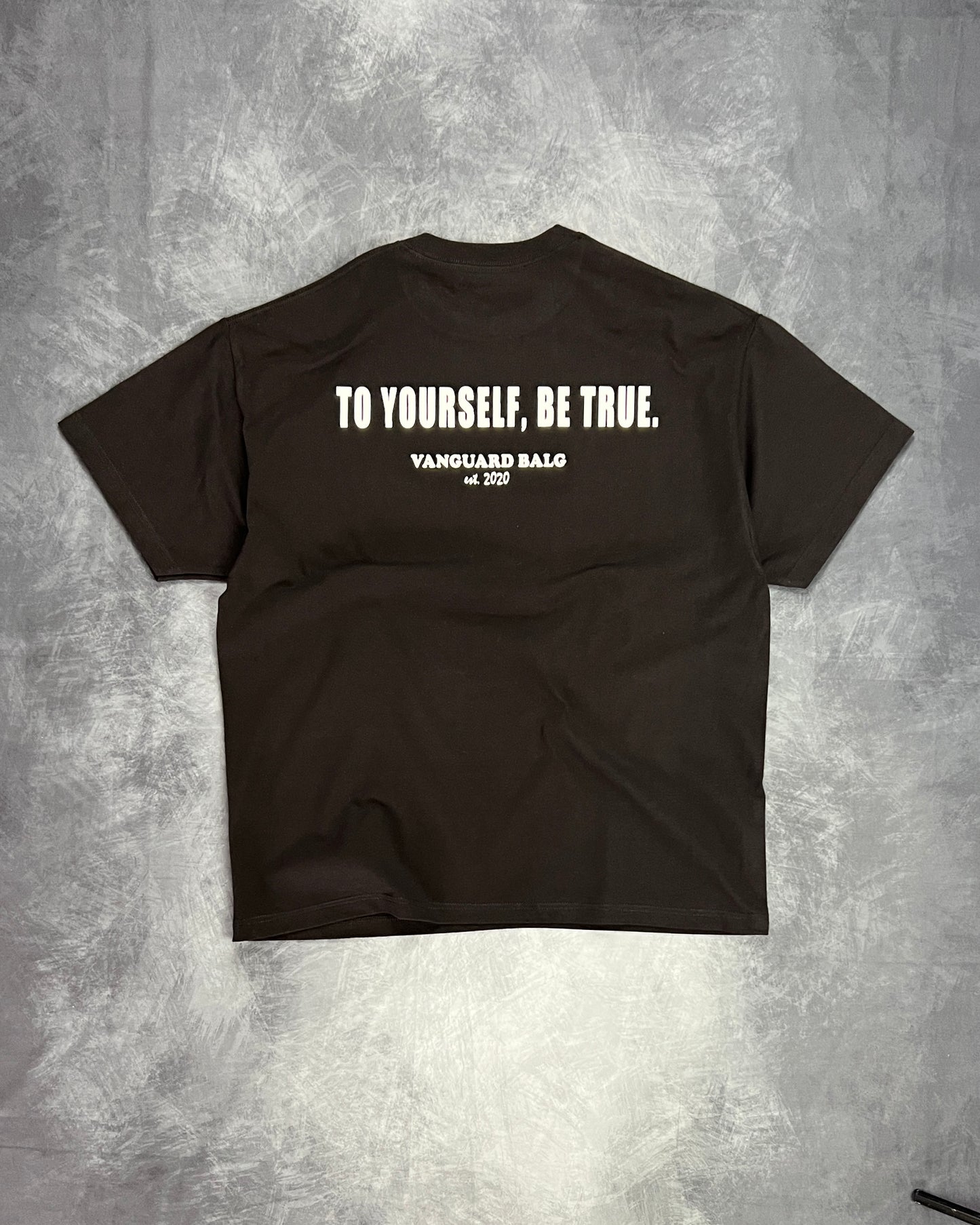 "TO YOURSELF, BE TRUE" - Short Sleeve T-shirt